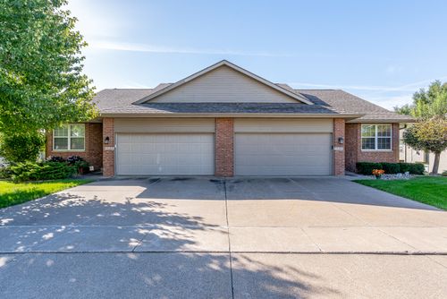 0-5033 Red Fox Road, Bettendorf, IA, 52722 | Card Image