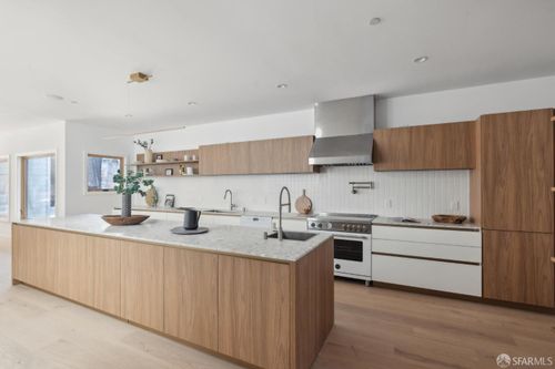 630 Precita Ave, San Francisco, CA, 94110-4820 | Card Image