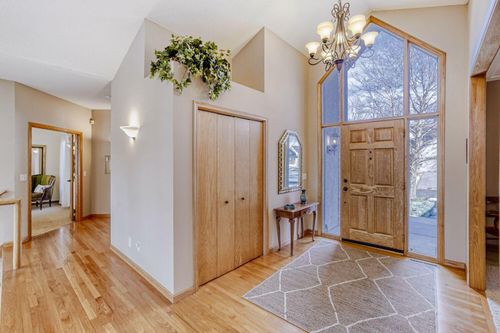 7945 Ranchview Ln N, Maple Grove, MN, 55311-2106 | Card Image