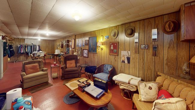 LL Family Room | Image 17