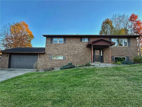 434 Maple Dr, Williamstown, WV, 26187-8045 | Card Image