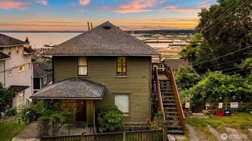 631 N Forest Street, Bellingham, WA, 98225 | Card Image