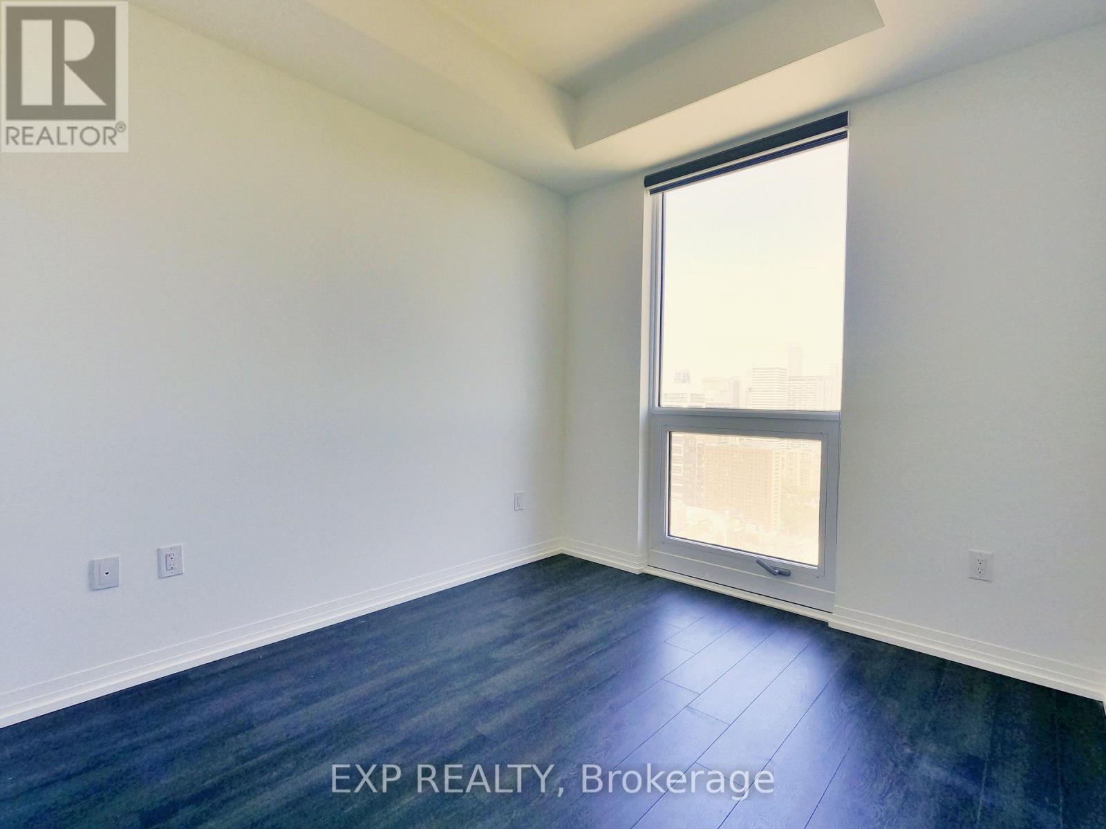 Residential Lease in Toronto (Moss Park) 5
