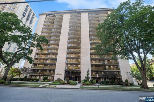 150 Overlook Ave, Hackensack, NJ, 07601-2206 | Card Image