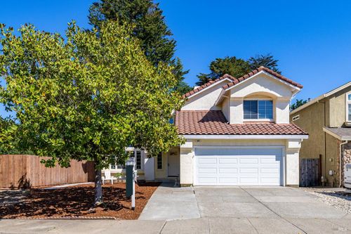 300 Summer Rain Dr, Windsor, CA, 95492-8028 | Card Image
