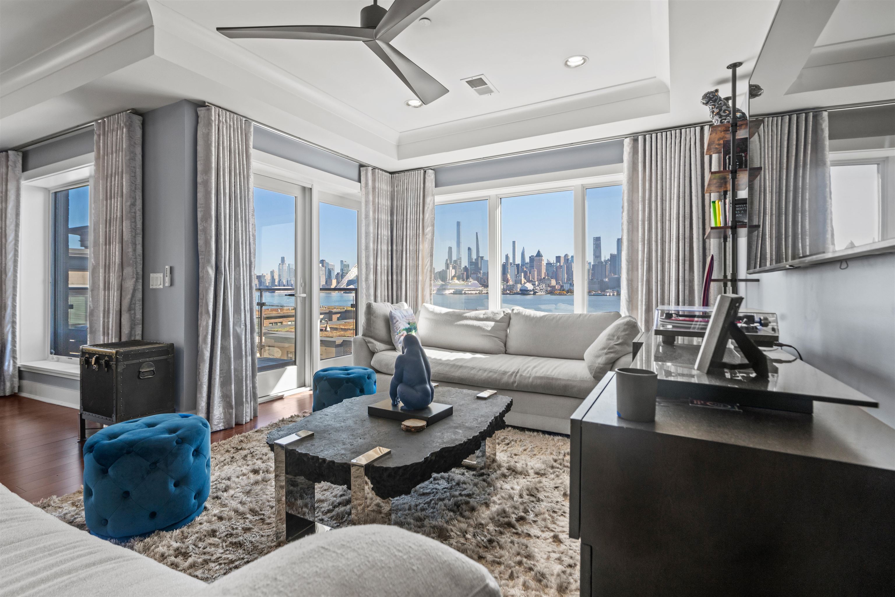 Residential Lease in Weehawken