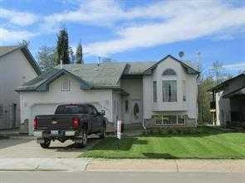 804 10 St, Fox Creek, AB, T0H1P0 | Card Image