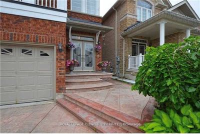 37 Blue Diamond Dr, House other with 3 bedrooms, 4 bathrooms and 6 parking in Brampton ON | Image 2