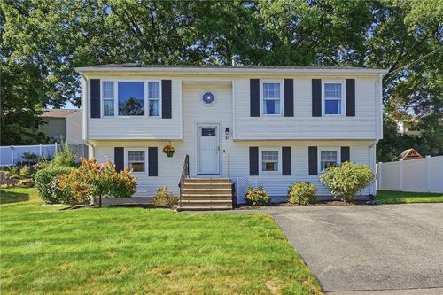 21 Lawnacre Dr, North Providence, RI, 02911-1535 | Card Image