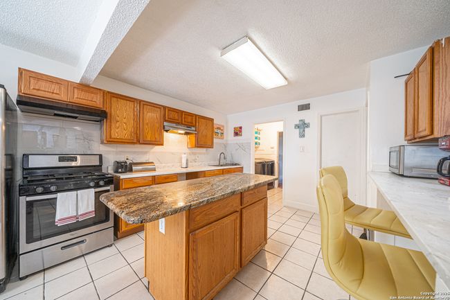 9907 Autumn Vly, House other with 4 bedrooms, 3 bathrooms and null parking in Converse TX | Image 12