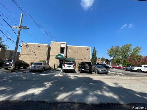 204-206-2021 Monroe St, Dearborn, MI, 48124-2926 | Card Image