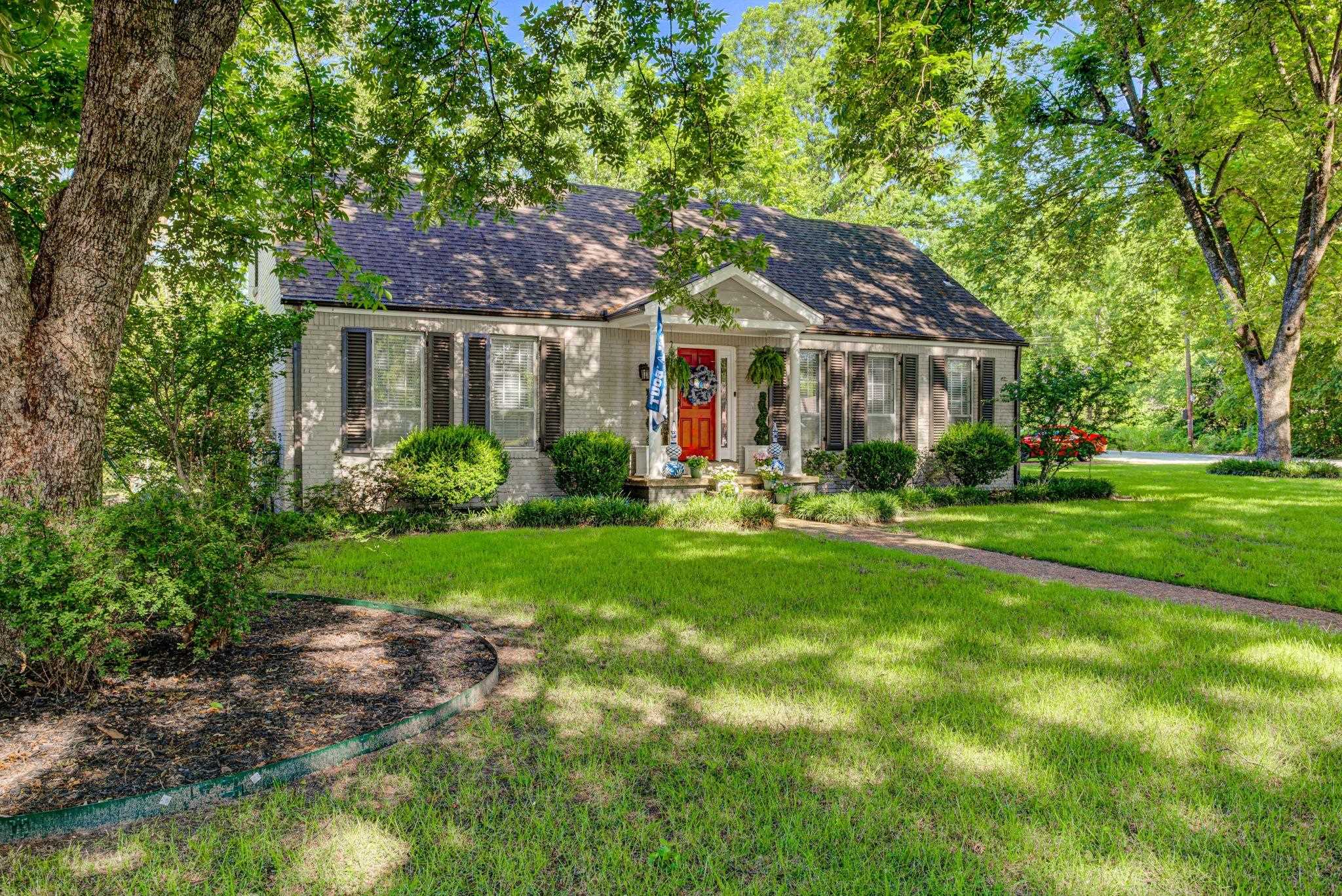 Leichester Ln, Memphis, TN 38134