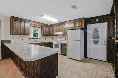 6274 Greenwood Dr, Milton, FL, 32570 | Card Image