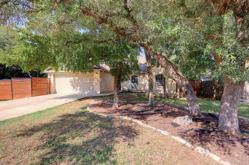 13 Serenade Cir, Wimberley, TX, 78676-2010 | Card Image