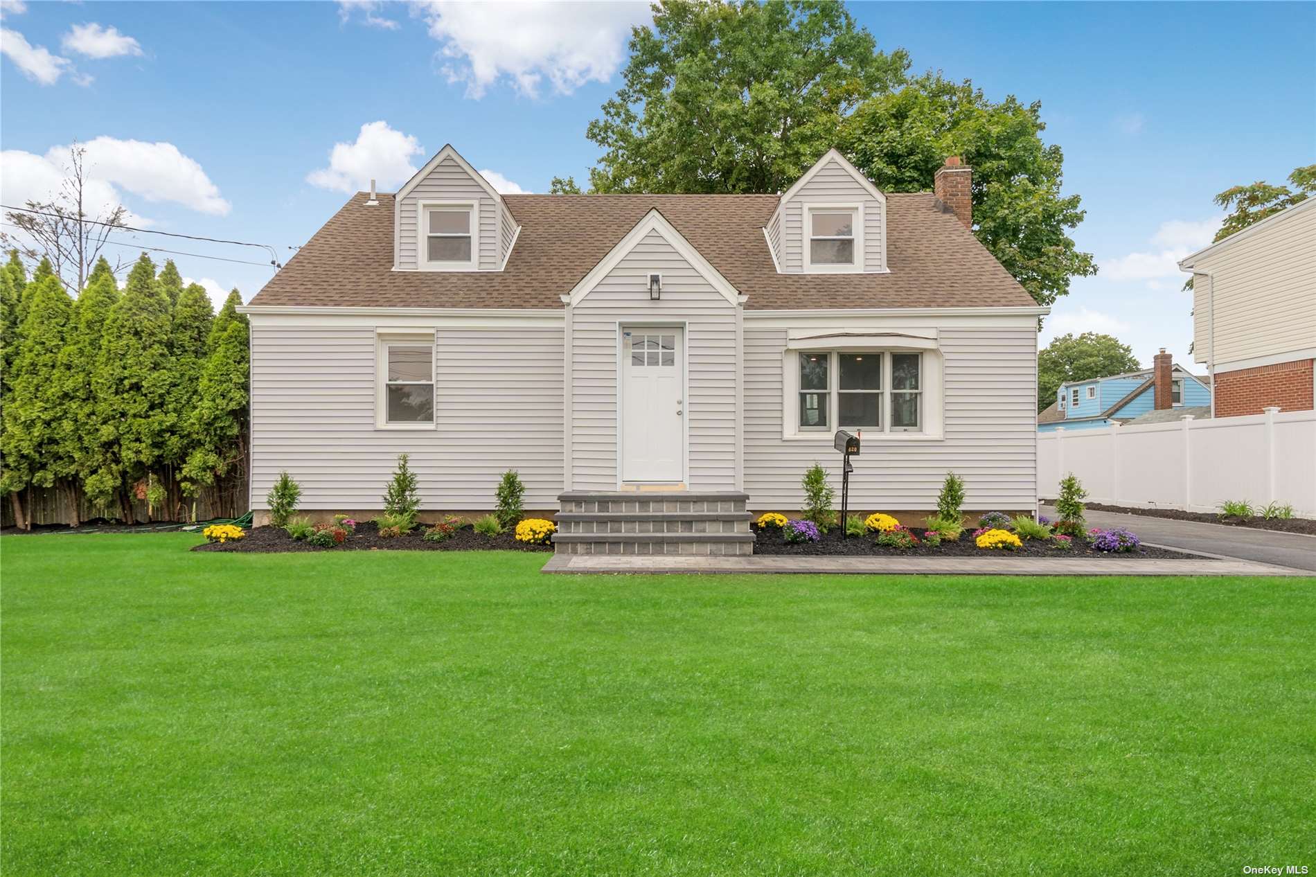 Maple Ave, Uniondale, NY 11553