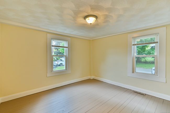 96 Water St, Home with 6 bedrooms, 2 bathrooms and 4 parking in Killingly CT | Image 13