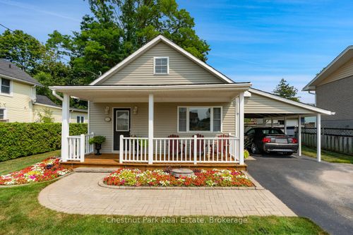 {{alt}} | Card Image