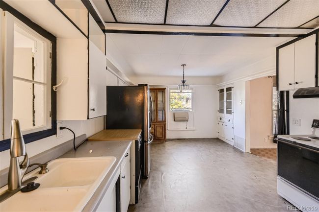 157 W Broadway St, House other with 3 bedrooms, 1 bathrooms and 2 parking in Elizabeth CO | Image 10