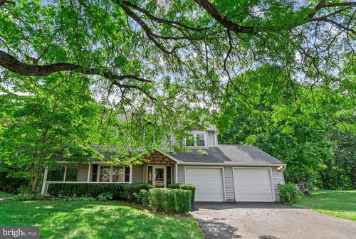 14 Greenway Cir, FAIRLESS HILLS, PA, 19030-4013 | Card Image