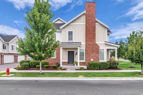 831 E Oakhampton Dr, Sandy, UT, 84094-1261 | Card Image