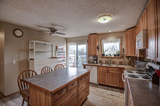640 Mcculloch Crescent, House other with 6 bedrooms, 3 bathrooms and 4 parking in Irricana AB | Image 9