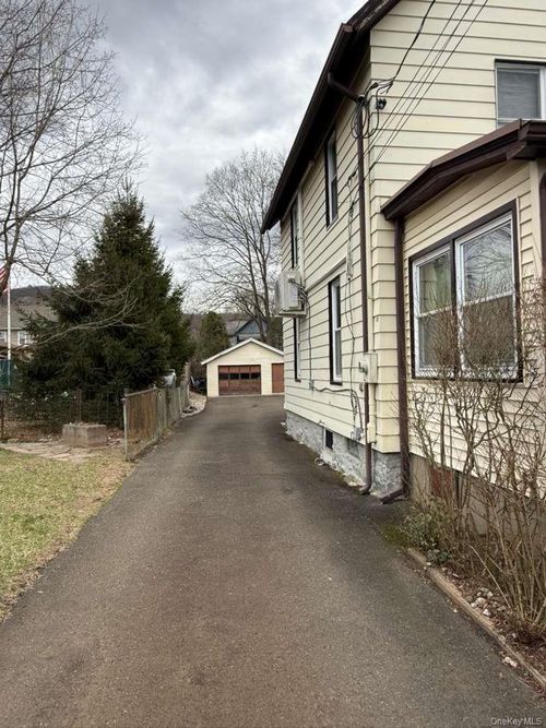 24 Mountain Ave, Hillburn, NY, 10931-1179 | Card Image