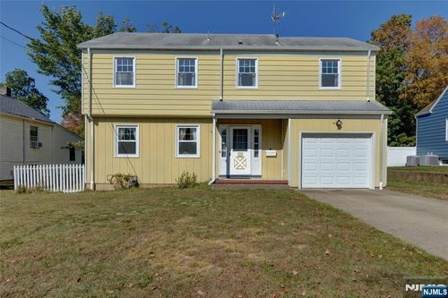 68 High St, Butler, NJ, 07405-1108 | Card Image