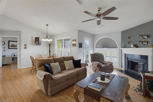 k-5002 Lawndale Dr, Greensboro, NC, 27455-2251 | Card Image