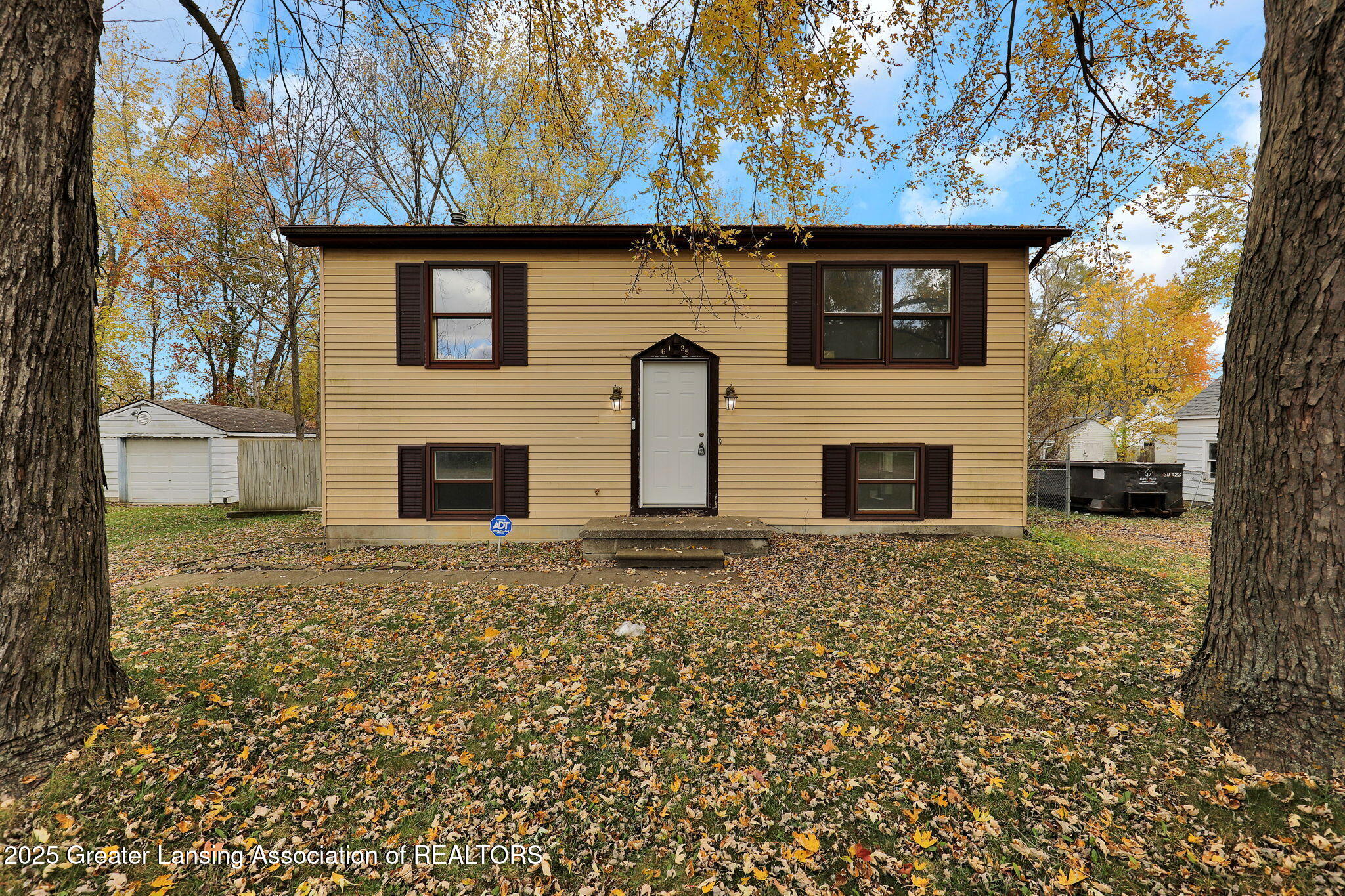 Residential Lease in Lansing