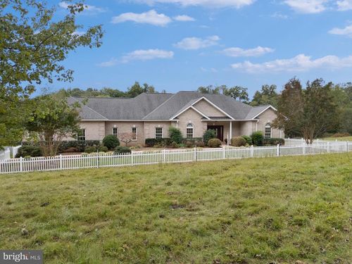 7380 W Hoover Rd, REVA, VA, 22735-3755 | Card Image