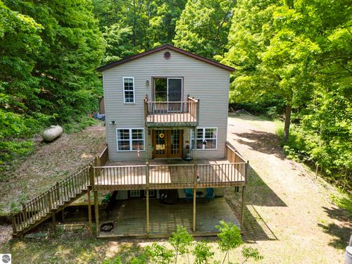 3721 W 18 Rd, Mesick, MI, 49668-9500 | Card Image