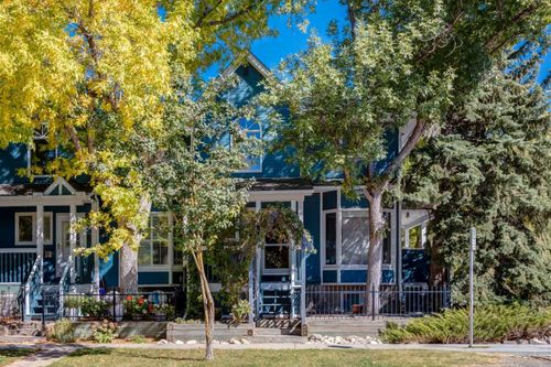 5-310 6 St Nw, Calgary, AB, T2N1R9 | Card Image