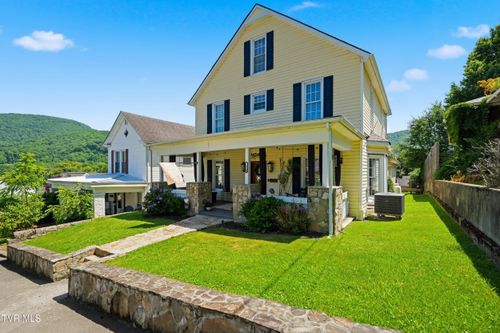 1015 Spruce Ave Nw, Norton, VA, 24273-1803 | Card Image