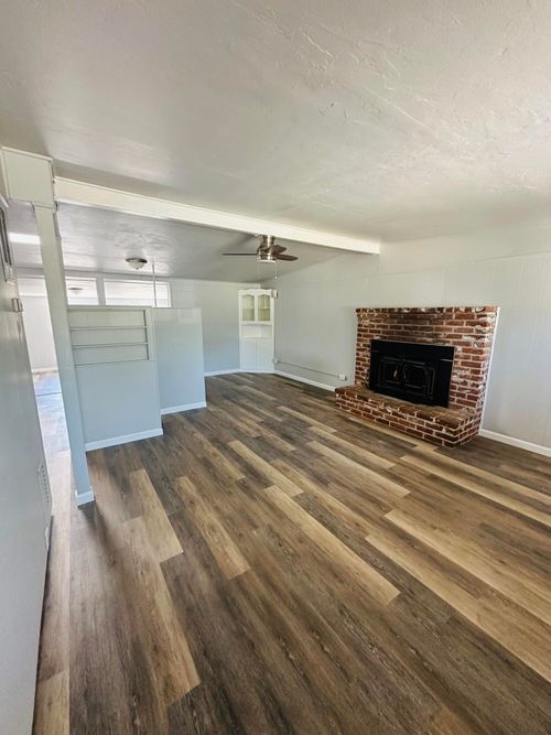 210 Plum St, Exeter, CA, 93221-1131 | Card Image