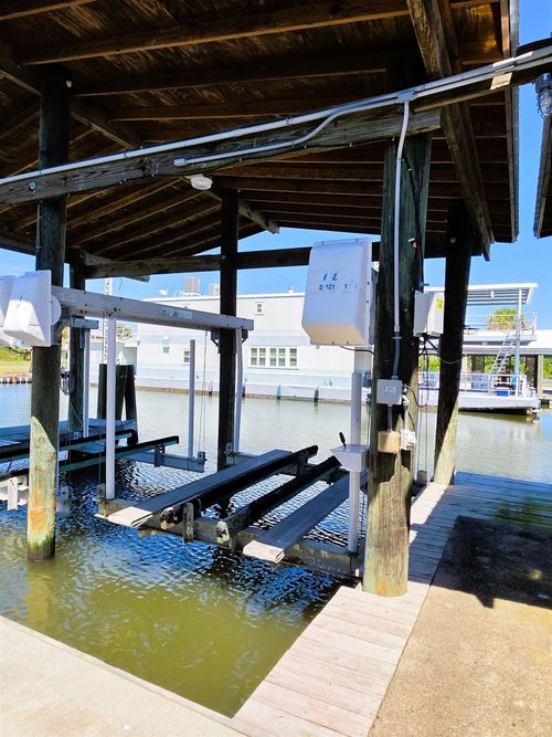 72-BS 72 Paratus Pl, Grand Isle, LA, 70358-9734 | Card Image
