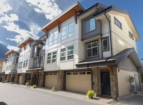 18-39548 Loggers Lane, Squamish, BC, V8B0V7 | Card Image