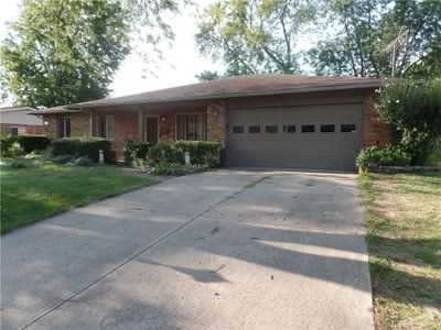 304 Highland Drive, House other with 3 bedrooms, 2 bathrooms and null parking in Englewood OH | Image 1