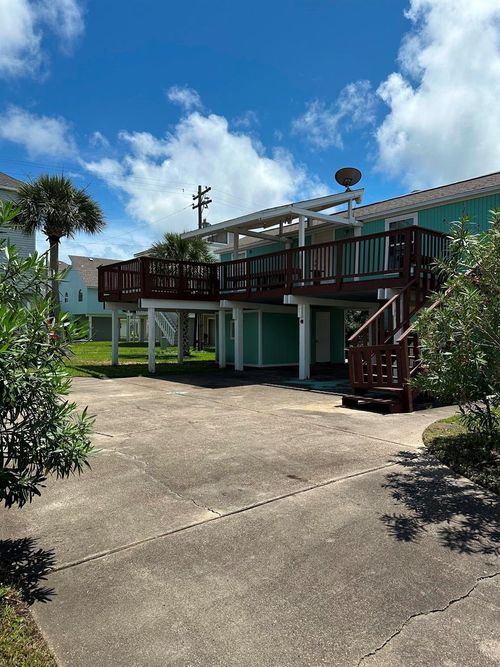 13723 San Domingo Dr, Galveston, TX, 77554 | Card Image