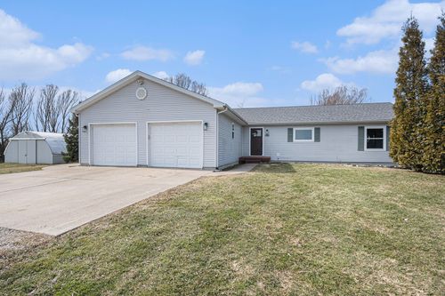 5270 Old Pipestone Rd, Eau Claire, MI, 49111-9756 | Card Image