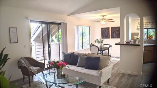 unit-42-1067 Shadowridge Dr, Vista, CA, 92081-9048 | Card Image