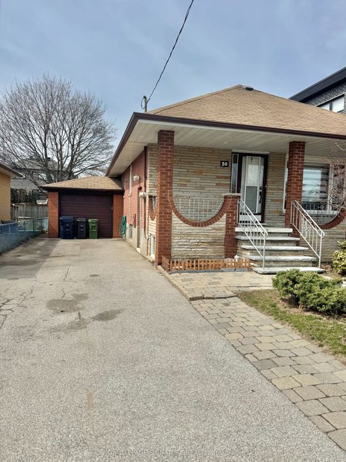 36 Ashmore Ave, Etobicoke, ON, M8Z4C4 | Card Image