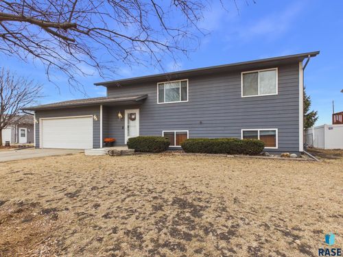 402 W Beck St Street, Worthing, SD, 57077 | Card Image