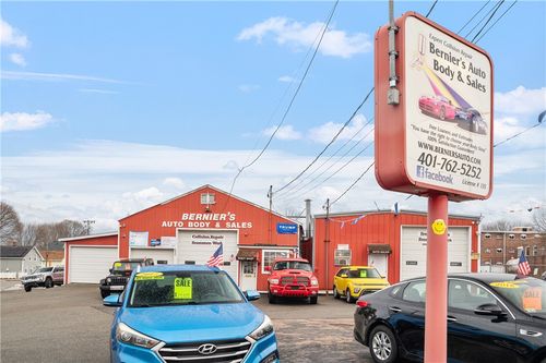 620 Pond St, Woonsocket, RI, 02895-1220 | Card Image