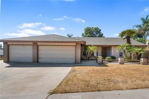 264 Loma Verde, Colton, CA, 92324-3634 | Card Image
