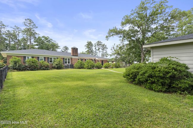 405 E Westbrook St, House other with 4 bedrooms, 3 bathrooms and 1 parking in Wallace NC | Image 26