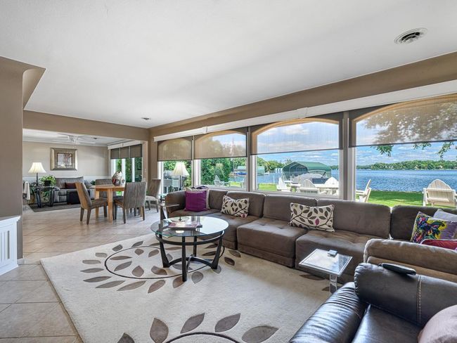 14 - Family Room.jpg | Image 14