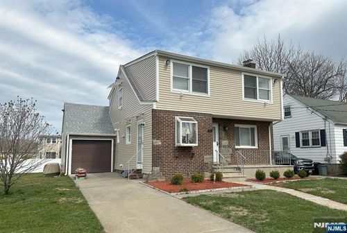 64 Madison Ave, Rochelle Park, NJ, 07662-4315 | Card Image