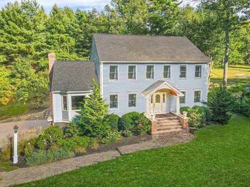 270 South St, Medfield, MA, 02052-3139 | Card Image