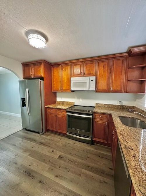 3e-615 S State Road 7, Margate, FL, 33068-1746 | Card Image