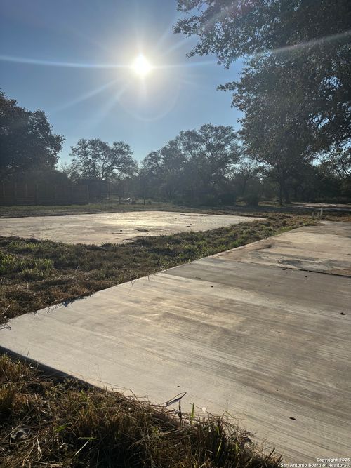 299 Praise Dr, Poteet, TX, 78065-3802 | Card Image